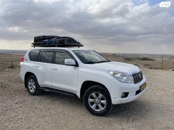 טויוטה לנד קרוזר ארוך 4X4 Luxury 60th אוט' דיזל 7 מק' 3.0 (190 כ''ס) דיזל 2011 למכירה בכפר סבא