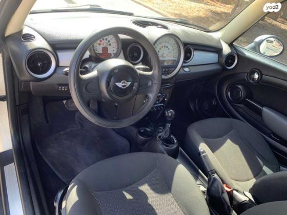 מיני ONE Salt אוט' 3 דל' 1.6 (98 כ"ס) בנזין 2012 למכירה בבית יצחק שער חפר