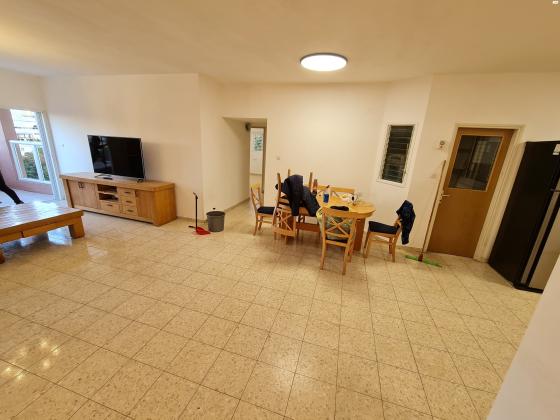 הרב נריה 6 (נאות שקמה)