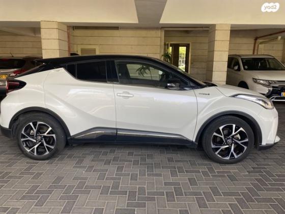טויוטה C-HR Chic הייבריד אוט' 1.8 (98 כ"ס) בנזין 2021 למכירה בפתח תקווה