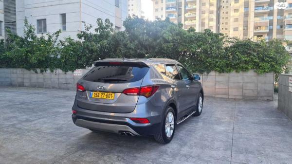 יונדאי סנטה פה 4X4 Premium אוט' בנזין 7 מק' 2.4 (192 כ"ס) בנזין 2018 למכירה בחולון