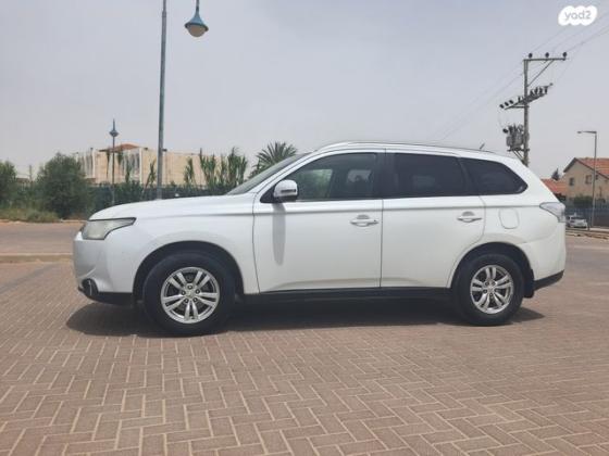 מיצובישי אאוטלנדר Instyle אוט' 7 מק' 2.0 (150 כ"ס) בנזין 2014 למכירה בבאר שבע