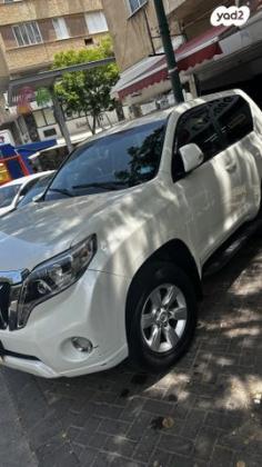 טויוטה לנד קרוזר קצר 4X4 Luxury אוט' דיזל 3.0 (190 כ''ס) דיזל 2015 למכירה בנתניה