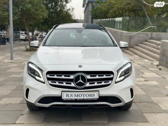 מרצדס GLA GLA200 Urban FL אוט' 1.6 (156 כ"ס) [2017 ואילך] בנזין 2019 למכירה בחולון