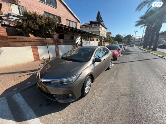 טויוטה קורולה GLI אוט' 1.6 (132 כ''ס) [2016 ואילך] בנזין 2017 למכירה בעכו
