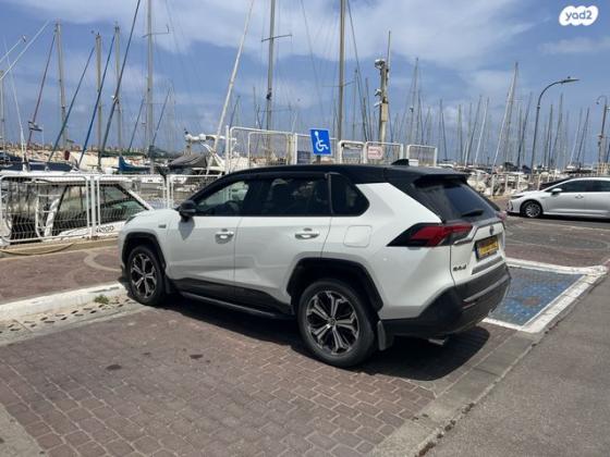 טויוטה RAV4 הייבריד 4X4 E-Motion פלאג-אין אוט' 2.5 (185 כ''ס) היברידי חשמל / בנזין 2021 למכירה בחדרה