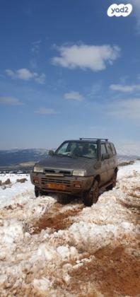 ניסאן טראנו ארוך 4X4 ידני 2.4 (124 כ''ס) בנזין 1996 למכירה בנהריה