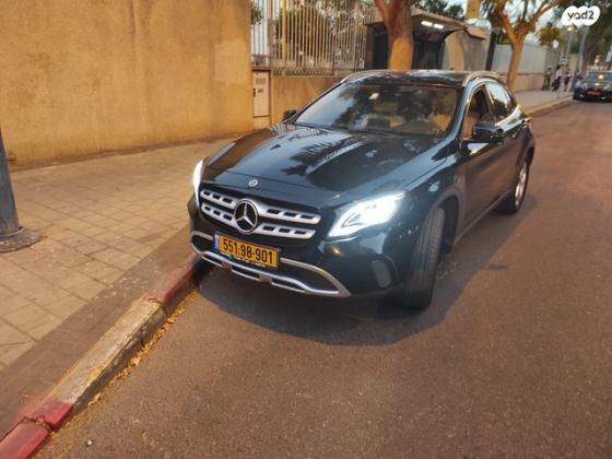 מרצדס GLA GLA200 Urban FL אוט' 1.6 (156 כ"ס) [2017 ואילך] בנזין 2019 למכירה בפתח תקווה