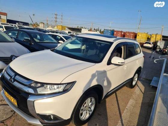 מיצובישי אאוטלנדר 4X4 Supreme אוט' 7 מק' 2.0 (150 כ"ס) בנזין 2016 למכירה בחולון