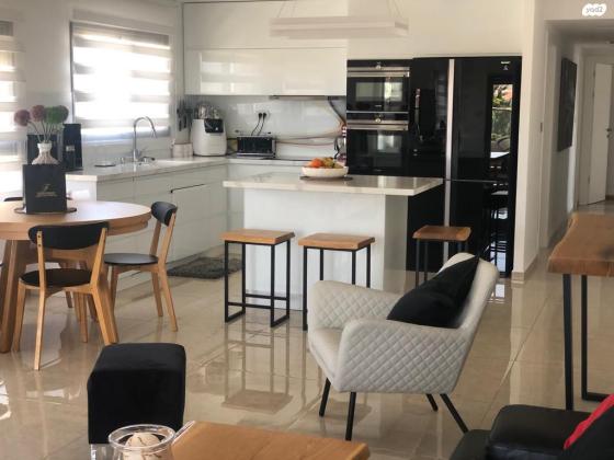 הרצל 4 (מרכז העיר)