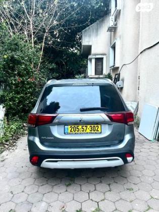 מיצובישי אאוטלנדר Intense אוט' 7 מק' 2.0 (150 כ"ס) בנזין 2021 למכירה ברעננה