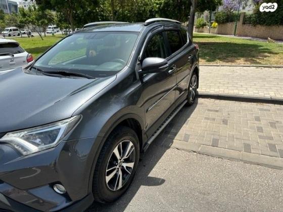 טויוטה RAV4 ארוך 4X4 Premium MC אוט' 2.0 (152 כ''ס) בנזין 2016 למכירה בפתח תקווה