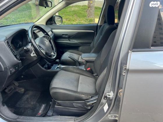 מיצובישי אאוטלנדר Instyle אוט' 7 מק' 2.0 (150 כ"ס) בנזין 2015 למכירה בנתניה