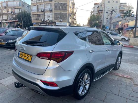 יונדאי סנטה פה 4X4 Luxury אוט' בנזין 7 מק' 2.4 (192 כ"ס) בנזין 2019 למכירה בפתח תקווה