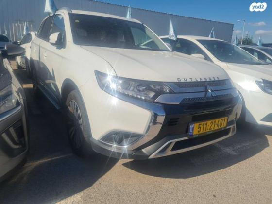 מיצובישי אאוטלנדר Instyle אוט' 7 מק' 2.0 (150 כ"ס) בנזין 2018 למכירה בקרית שמונה