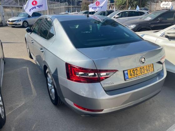 סקודה סופרב (עד 2019) Ambition אוט' 1.8 (180 כ''ס) בנזין 2018 למכירה בתל אביב יפו