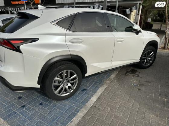 לקסוס NX 4X4 NX200T Premium אוט' 2.0 (238 כ"ס) בנזין 2017 למכירה בבת ים