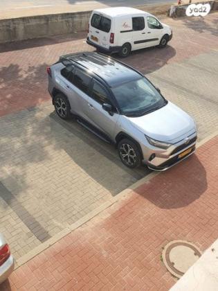 טויוטה RAV4 הייבריד 4X4 E-Motion פלאג-אין אוט' 2.5 (185 כ''ס) היברידי חשמל / בנזין 2022 למכירה באשדוד