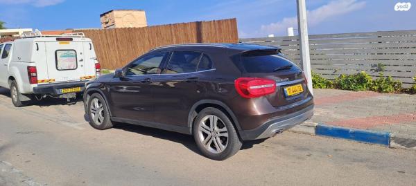 מרצדס GLA GLA200 Urban אוט' 1.6 (156 כ''ס) [2014-2017] בנזין 2014 למכירה בחיפה