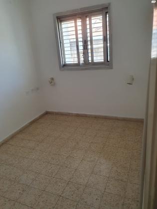 האם 47 (נווה יהושוע)