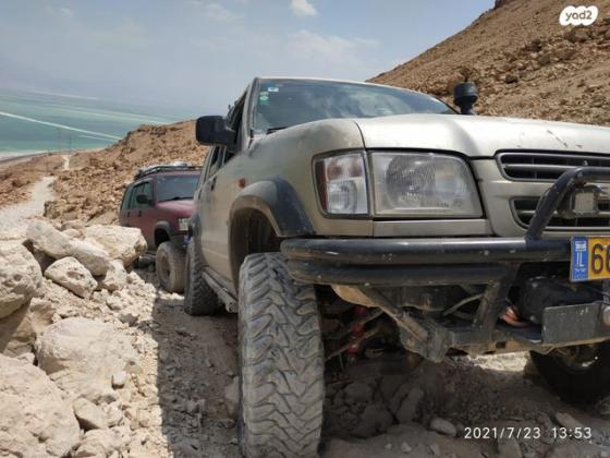 איסוזו טרופר ארוך 4X4 S אוט' דיזל 3.0 (159 כ''ס) דיזל 2002 למכירה בשואבה