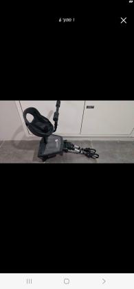 למכירה טרמפיסט לעגלות , מתחבר