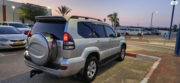 טויוטה לנד קרוזר ארוך 4X4 Luxury אוט' 8 מק' 4.0 (250 כ''ס) בנזין 2004 למכירה בבאר שבע