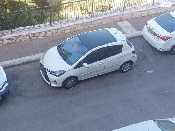 טויוטה יאריס Sky אוט' 1.3 (99 כ"ס) בנזין 2016 למכירה בחיפה