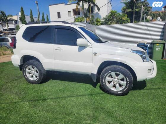 טויוטה לנד קרוזר קצר 4X4 STD אוט' דיזל 3.0 (173 כ''ס) דיזל 2008 למכירה בראשון לציון