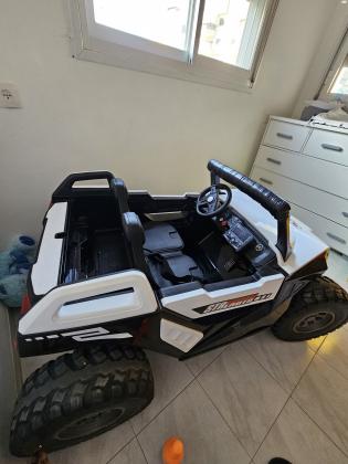 ג'יפ ממונע הכי גדול שקיים