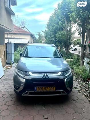 מיצובישי אאוטלנדר Intense אוט' 7 מק' 2.0 (150 כ"ס) בנזין 2021 למכירה ברעננה