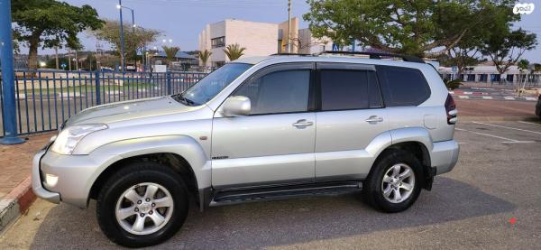 טויוטה לנד קרוזר ארוך 4X4 Luxury אוט' 8 מק' 4.0 (250 כ''ס) בנזין 2004 למכירה בבאר שבע