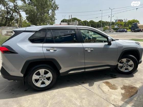 טויוטה RAV4 הייבריד E-xperience הייבריד 5 דל' אוט' 2.5 (178 כ''ס) בנזין 2021 למכירה בנתניה