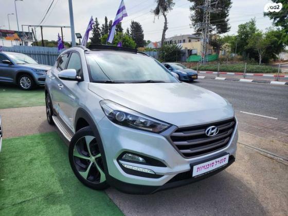 יונדאי טוסון Luxury אוט' בנזין 2.0 (155 כ"ס) בנזין 2018 למכירה בכפר יונה