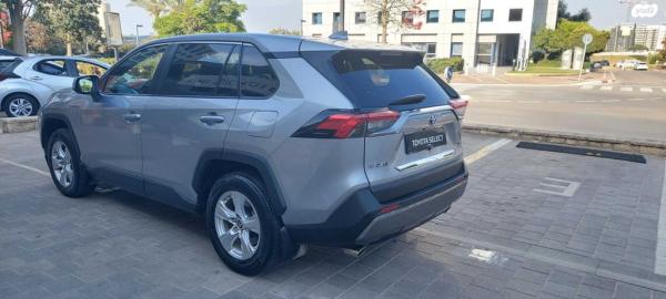 טויוטה RAV4 הייבריד E-xperience הייבריד 5 דל' אוט' 2.5 (178 כ''ס) בנזין 2021 למכירה ברעננה