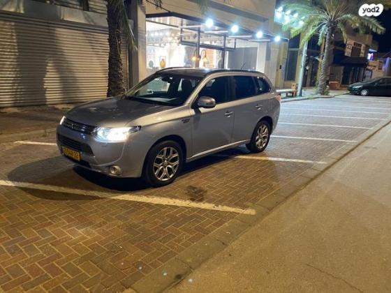 מיצובישי אאוטלנדר PHEV 4X4 הייבריד אוט' 5 מק' 2.0 (121 כ''ס) היברידי חשמל / בנזין 2014 למכירה בדימונה
