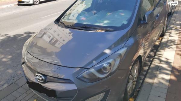 יונדאי i30 Inspire סטיישן אוט' 1.6 (135 כ"ס) בנזין 2014 למכירה בחולון