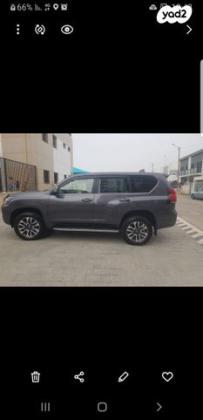 טויוטה לנד קרוזר ארוך Sahara אוט' 7 מק' דיזל 5 דל' 2.8 (204 כ"ס) דיזל 2022 למכירה בכפר יונה