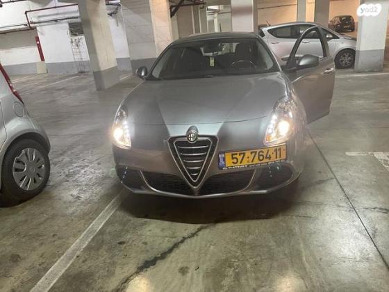 אלפא רומיאו ג'ולייטה Progresion רובוטית 1.4 (170 כ"ס) בנזין 2013 למכירה בטירת כרמל