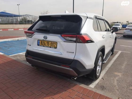 טויוטה RAV4 הייבריד E-xperience הייבריד 5 דל' אוט' 2.5 (178 כ''ס) בנזין 2022 למכירה בתלמי יחיאל