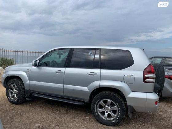 טויוטה לנד קרוזר ארוך 4X4 STD אוט' דיזל 8 מק' 3.0 (173 כ''ס) דיזל 2008 למכירה בכפר סבא