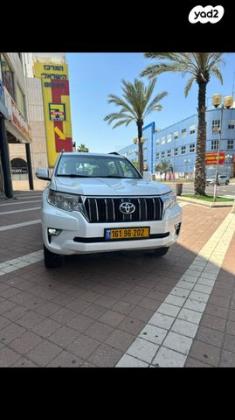 טויוטה לנד קרוזר קצר 4X4 Luxury אוט' דיזל 2.8 (177 כ"ס) דיזל 2020 למכירה בראשון לציון