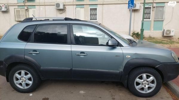 יונדאי טוסון 4X4 GLS אוט' בנזין 2.7 (175 כ''ס) בנזין 2005 למכירה באור עקיבא