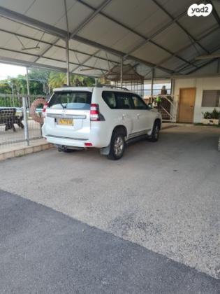 טויוטה לנד קרוזר ארוך 4X4 Luxury אוט' דיזל 7 מק' 2.8 (177 כ"ס) דיזל 2017 למכירה בכפר ביאליק