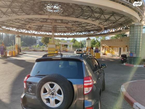 טויוטה RAV4 ארוך 4X4 GLI אוט' 2.0 (158 כ''ס) בנזין 2010 למכירה בירושלים