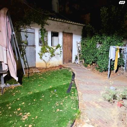 הפרסה 9 (שרת)