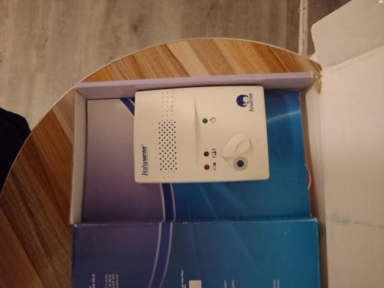 מכשיר אינטרקום לתינוק לשמוע נשימות