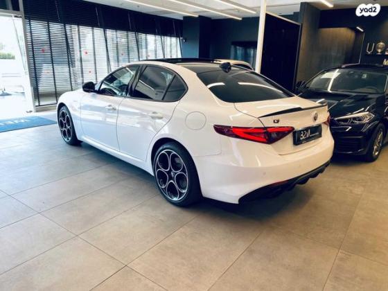 אלפא רומיאו ג'וליה Veloce AWD אוט' 2.0 (280 כ''ס) בנזין 2023 למכירה באשדוד