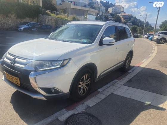 מיצובישי אאוטלנדר Instyle אוט' 7 מק' 2.0 (150 כ"ס) בנזין 2016 למכירה בחיפה