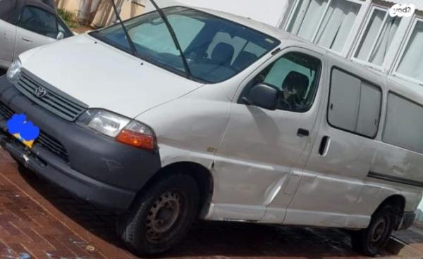 טויוטה הייאס ארוך STD אוט' דיזל 2.5 (102 כ''ס) דיזל 2006 למכירה בנתניה